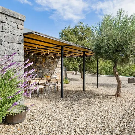 Alloggio per agriturismo Sciaraviva Ragalna